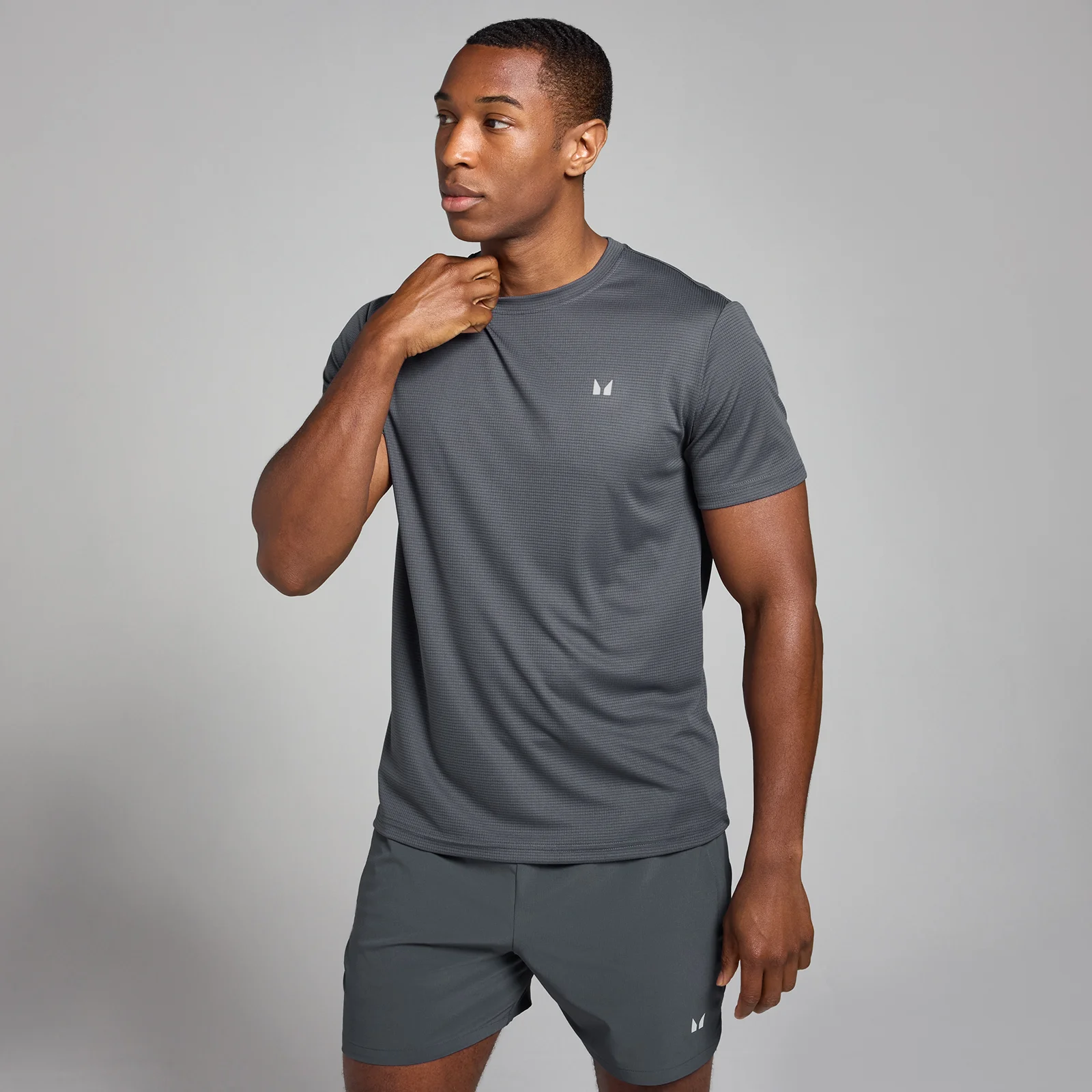 Мужская спортивная футболка MP Active ― темно-серый цвет - XS Изображение 1